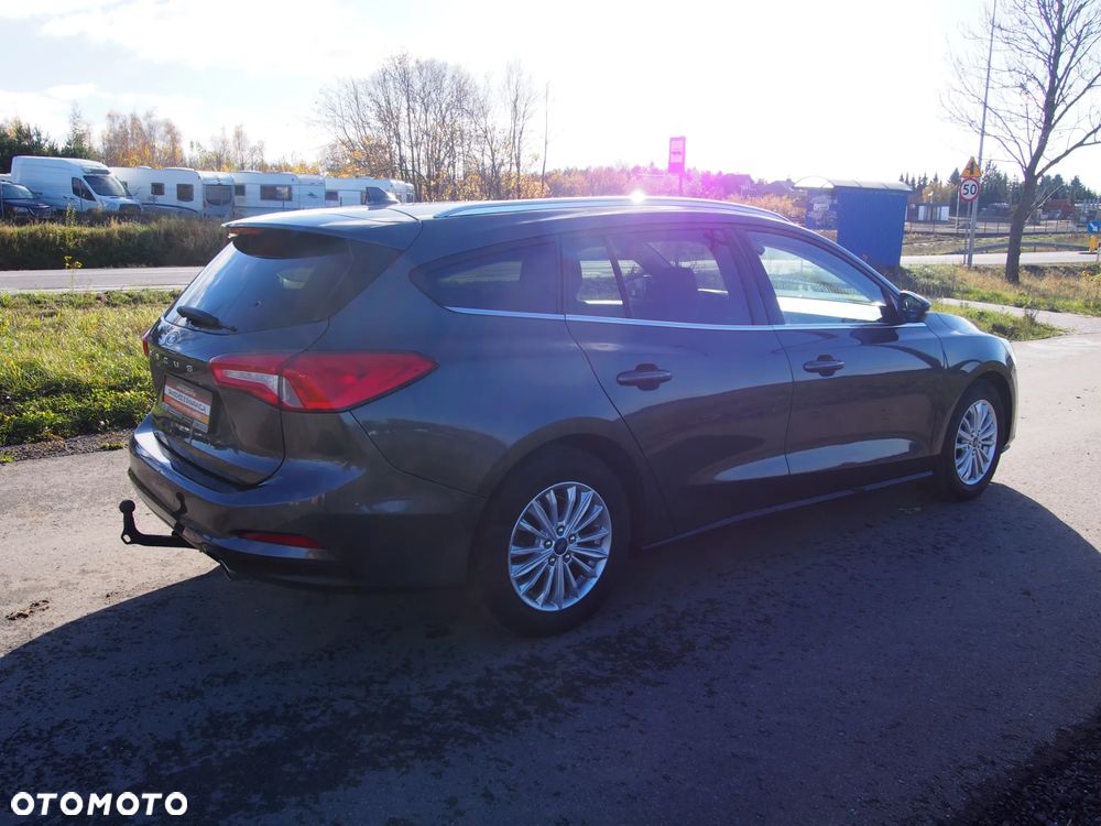 Ford Focus SW 1.5 EcoBoost Trend Edition Business - 4