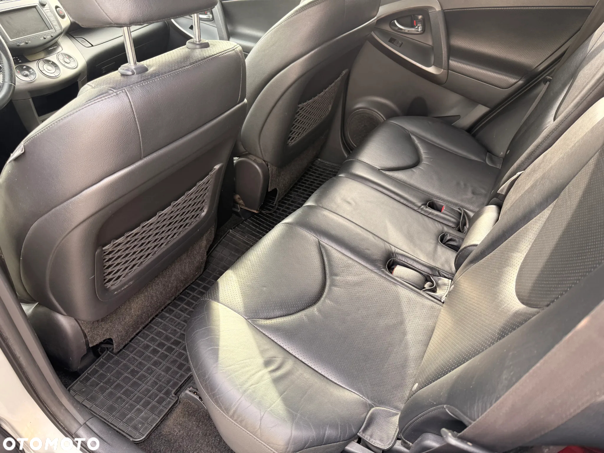 Toyota RAV4 - 18