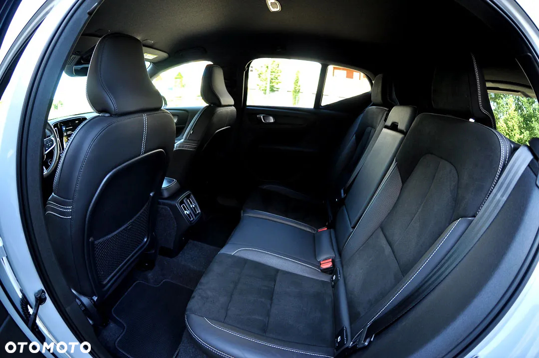 Volvo XC 40 T3 R-Design - 23