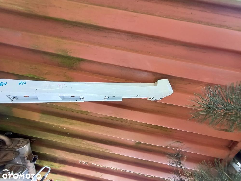 Próg Listwa progowa prawa Toyota Avensis t27 t29 kombi - 3