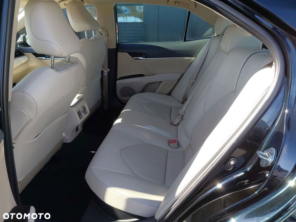 Toyota Camry 2.5 Hybrid Comfort CVT - 14