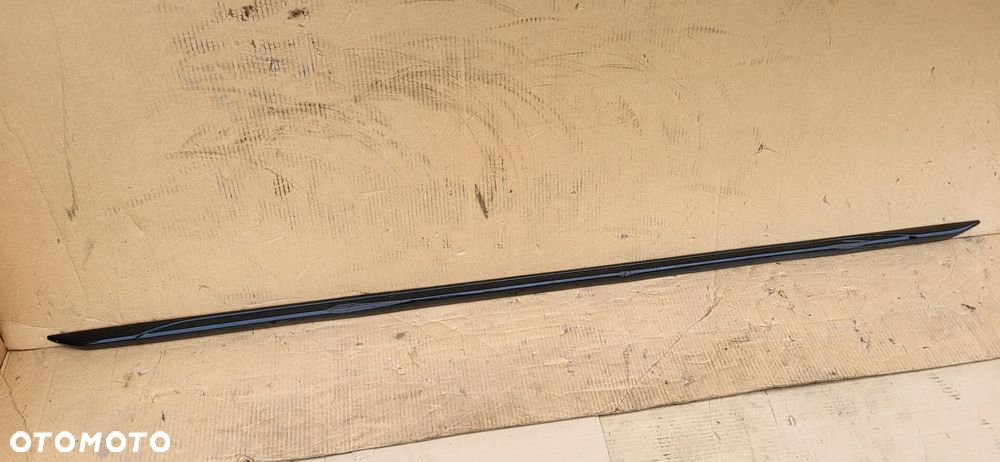 LISTWA PROGOWA PRAWA AUDI A4 B9 S LINE LIFT - 1