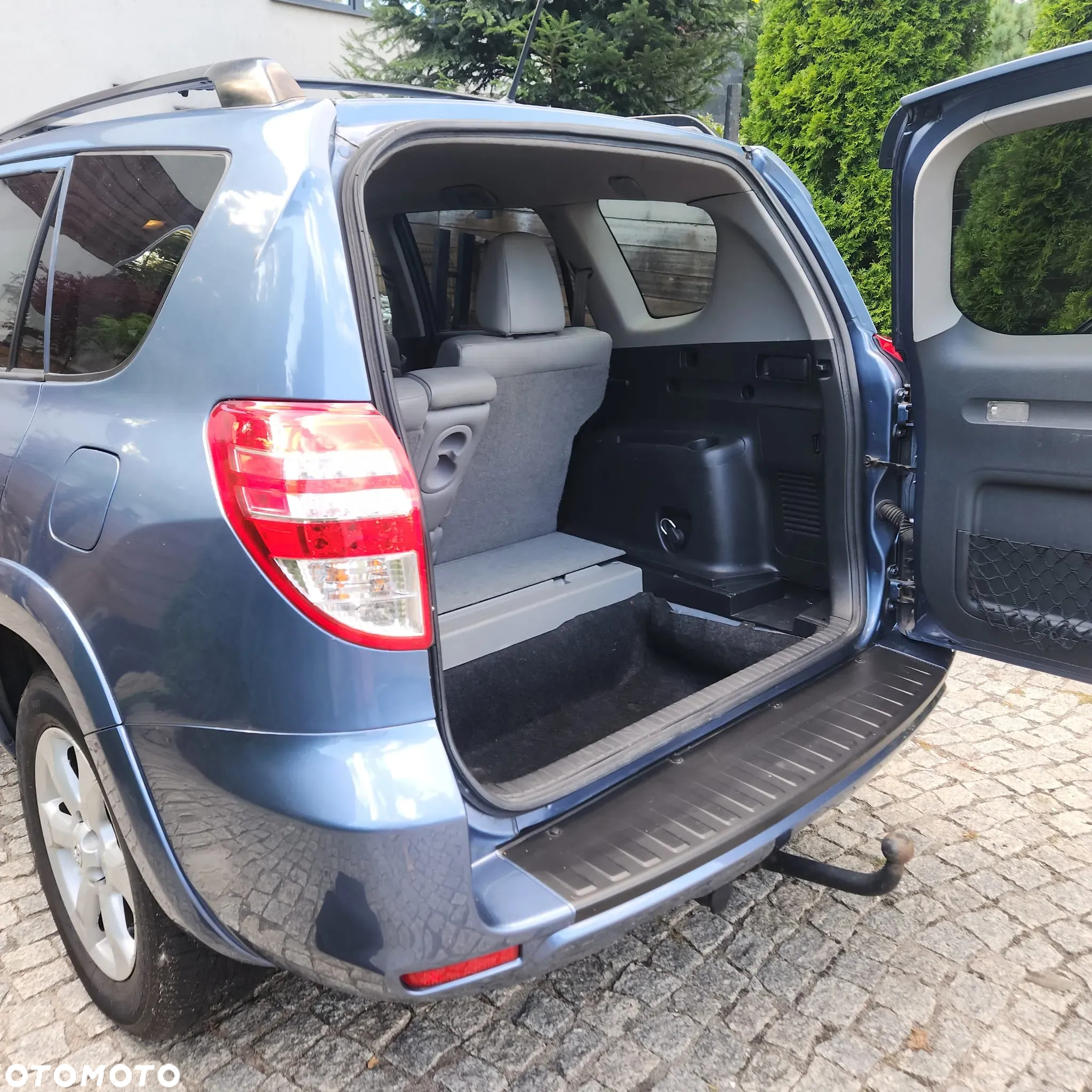 Toyota RAV4 - 5