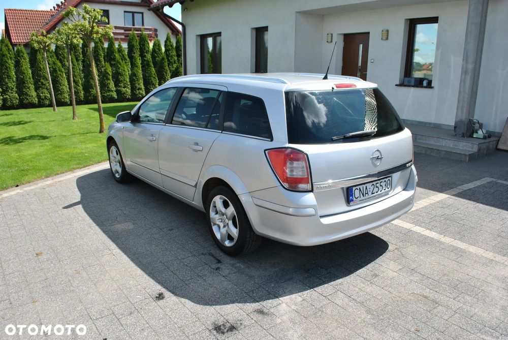 Opel Astra 1.9 CDTI Elegance - 12