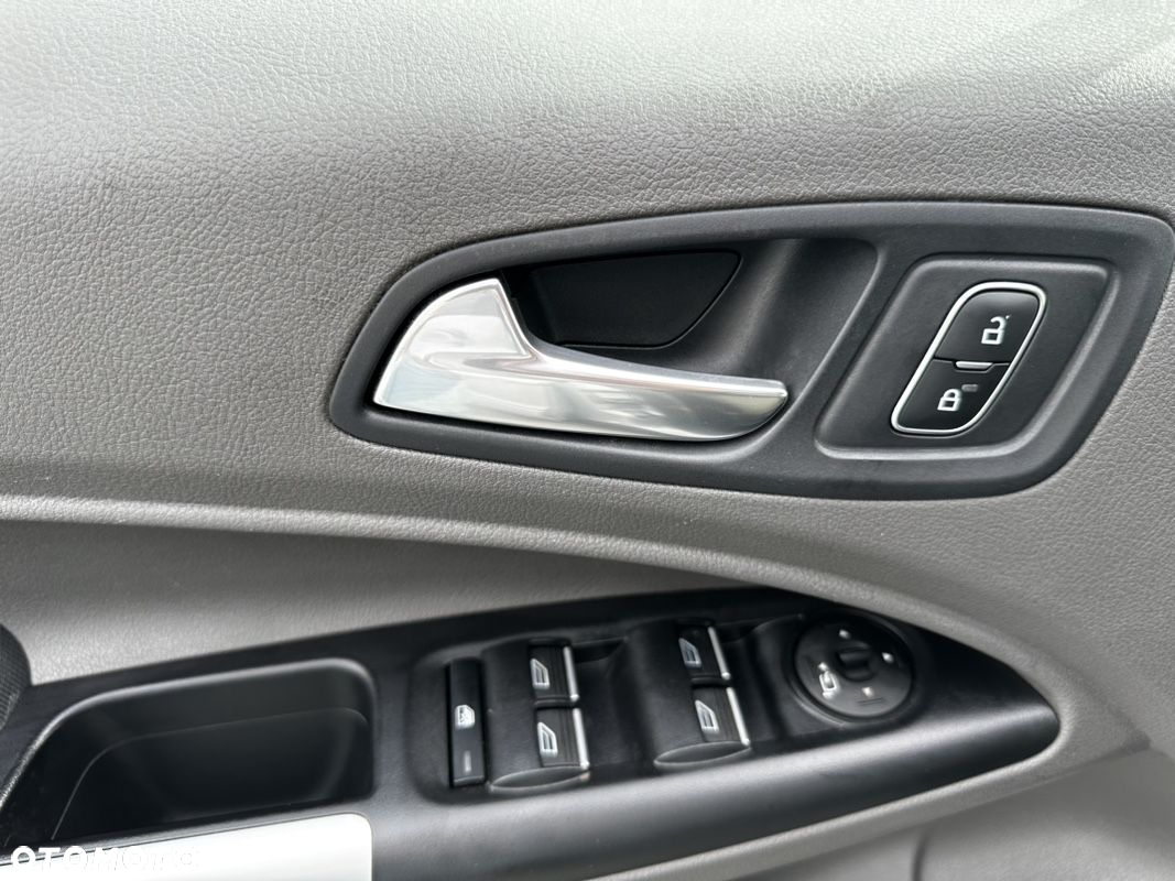Ford Tourneo Connect Grand - 25