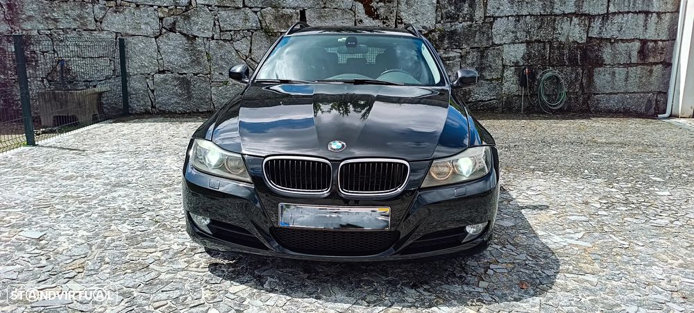 BMW 320 d Sport - 1
