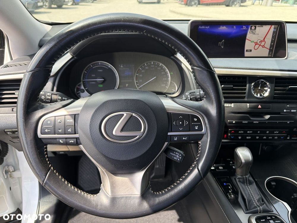Lexus RX - 16