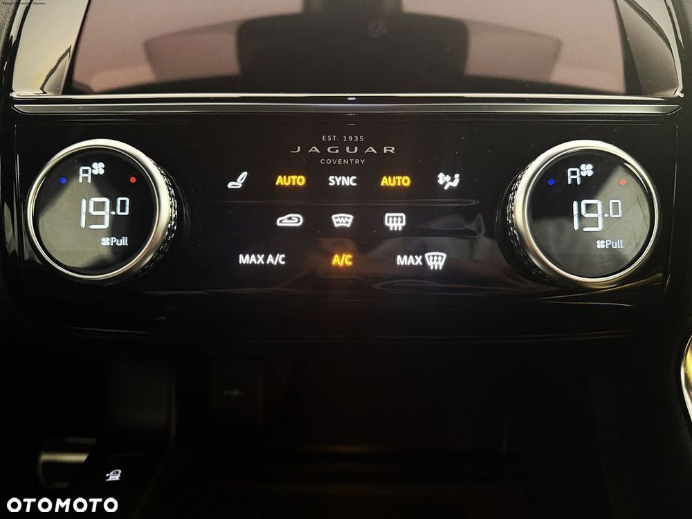 Jaguar E-Pace - 20