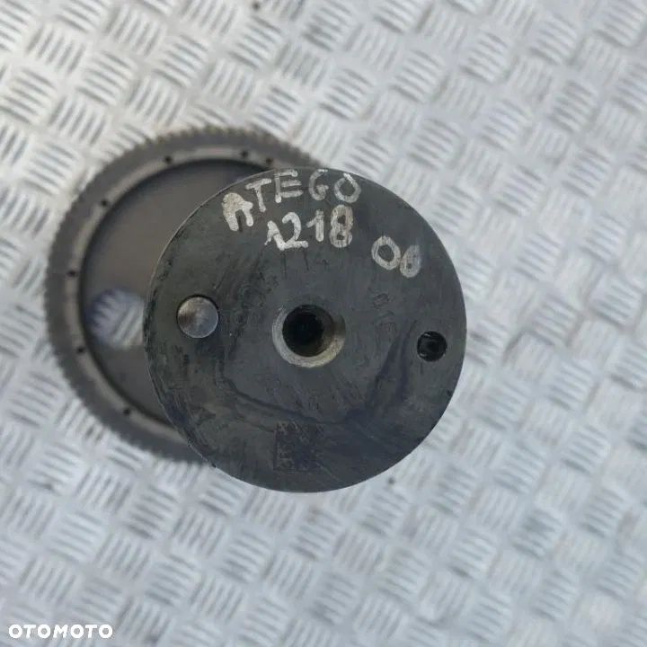 WAŁEK ROZRZĄDU MERCEDes atego 1218 2008rok - 2