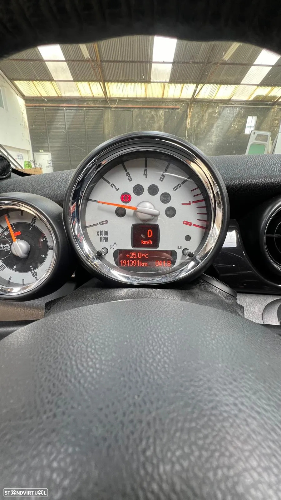 MINI Cabrio John Cooper Works - 13