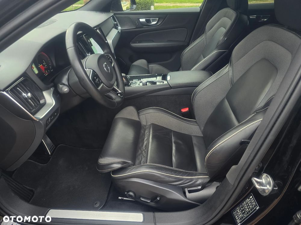Volvo V60 T6 AWD Plug-In Hybrid Inscription Expression - 13