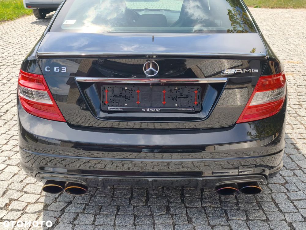 Mercedes-Benz Klasa C 63 AMG 7G-TRONIC SPORT EDITION - 13