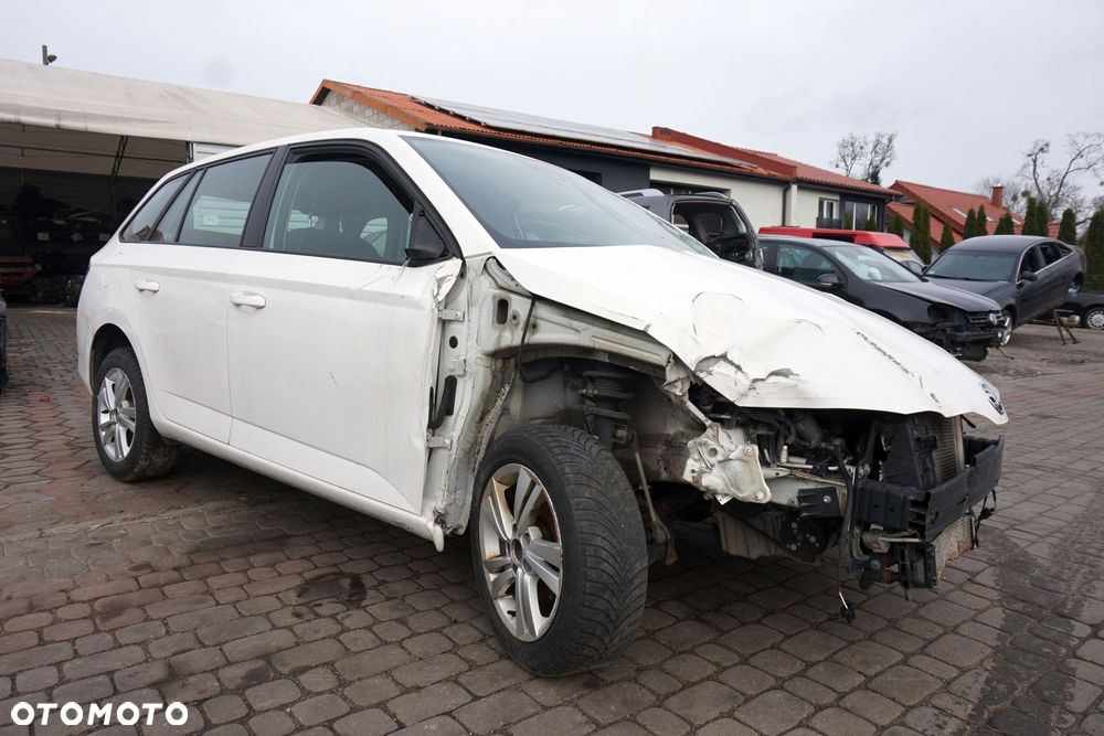 SKODA FABIA III NJ5 LIFT KOMBI 2020 LF9E 1.0 TSI DKLD 95KM QTS BIAŁY na części - 7