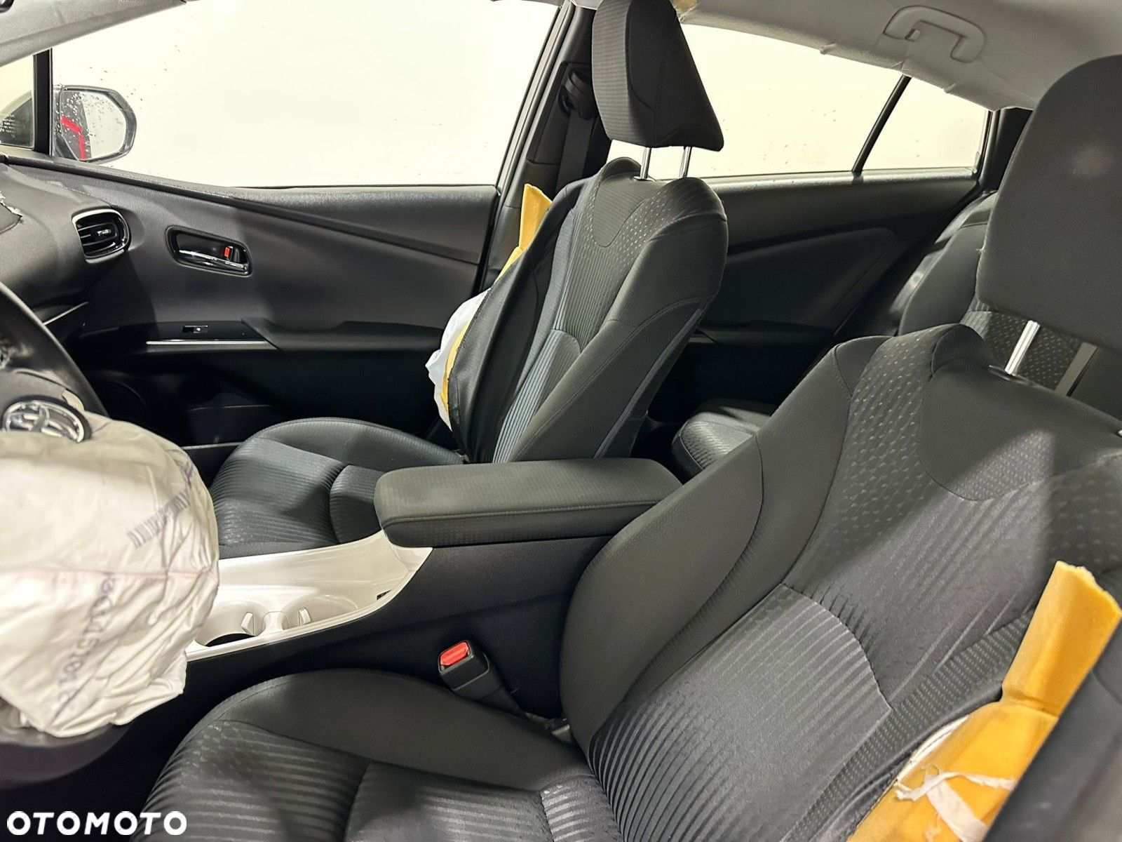 Toyota Prius - 25