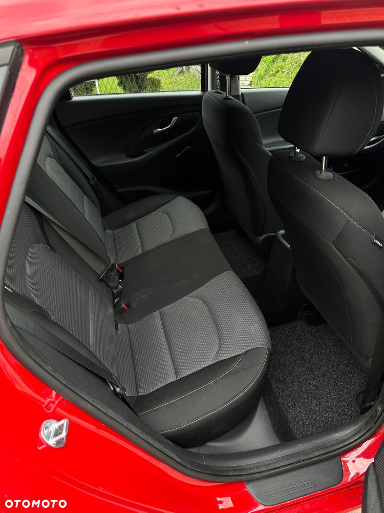 Hyundai i30 1.4 Select - 12