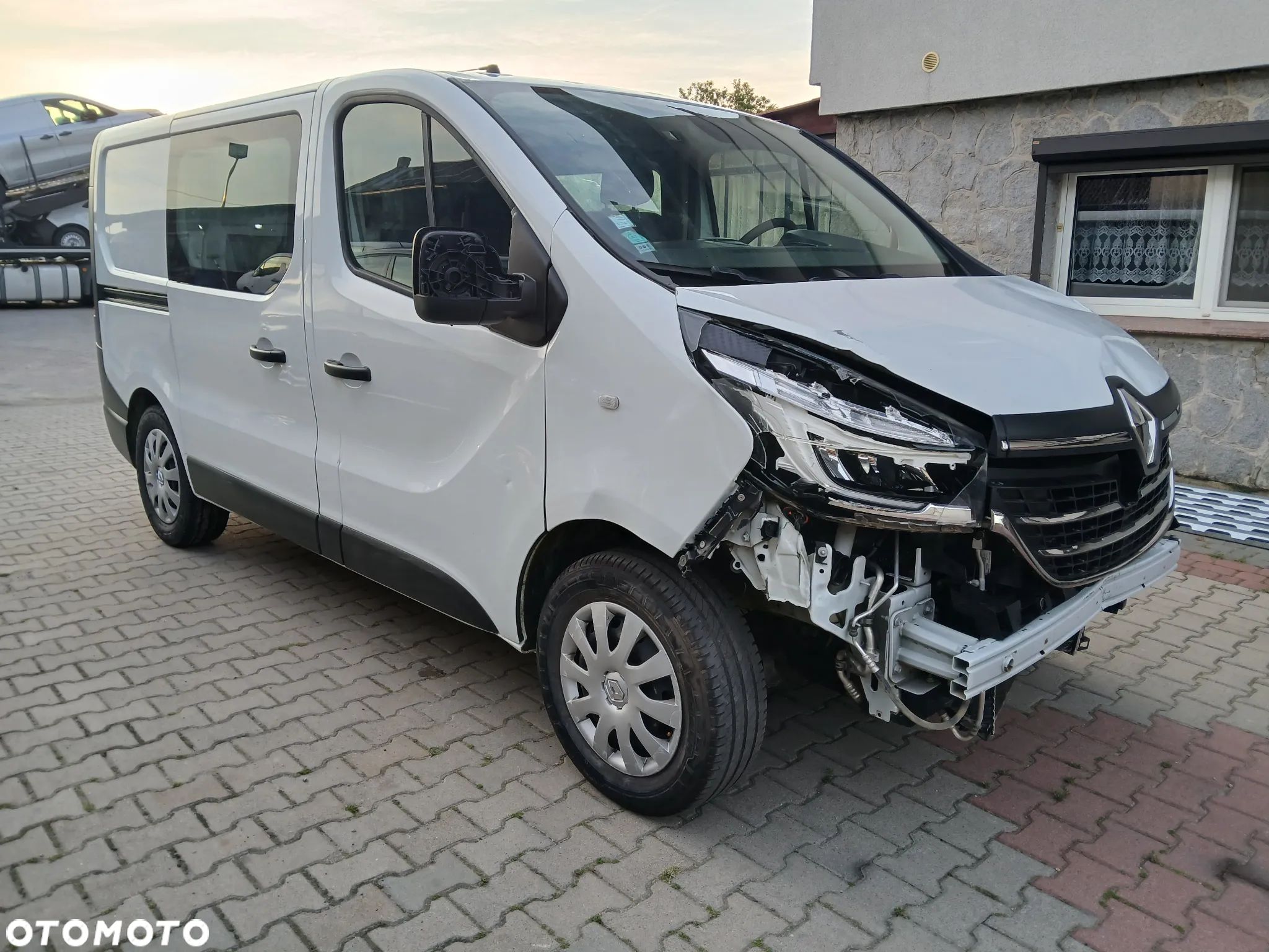 Renault Trafic - 1