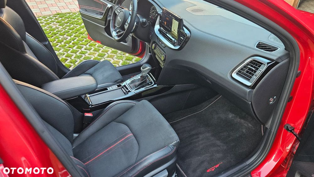 Kia Ceed - 30