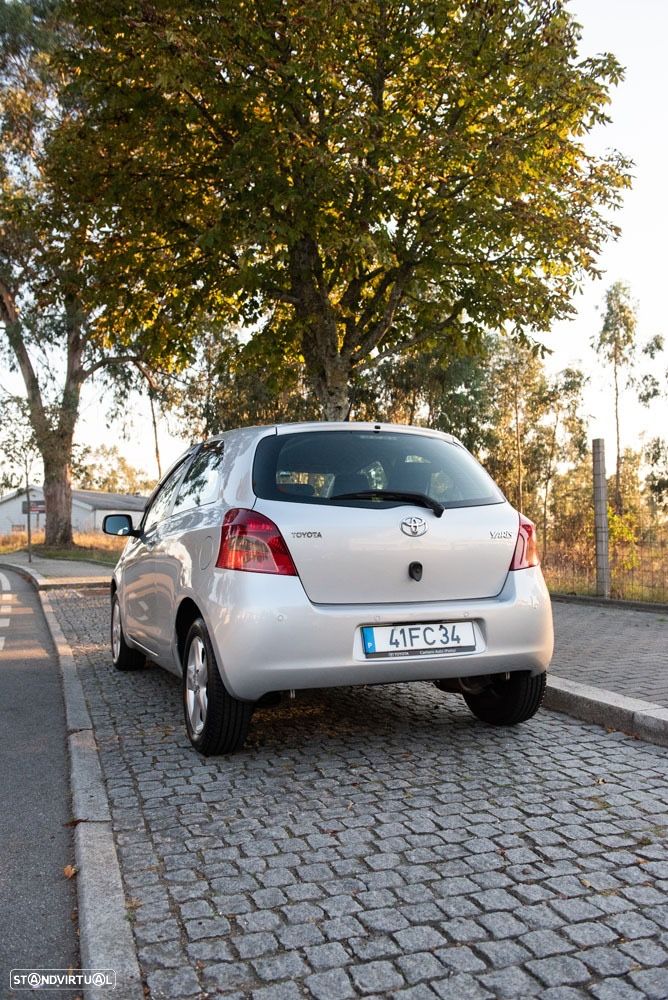 Toyota Yaris - 2