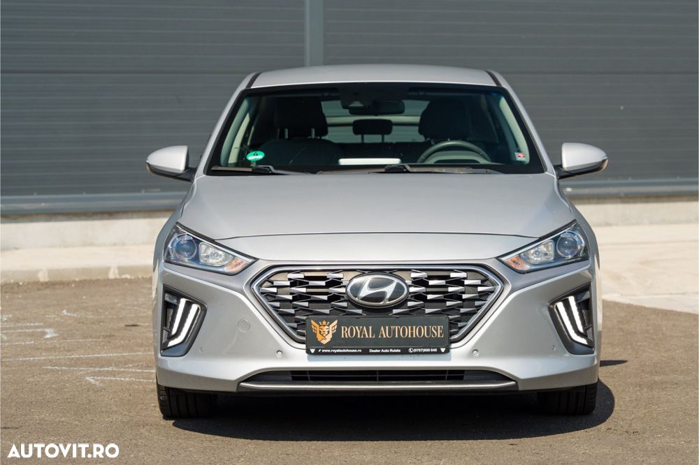 Hyundai IONIQ 1.6 GDI Premium - 10