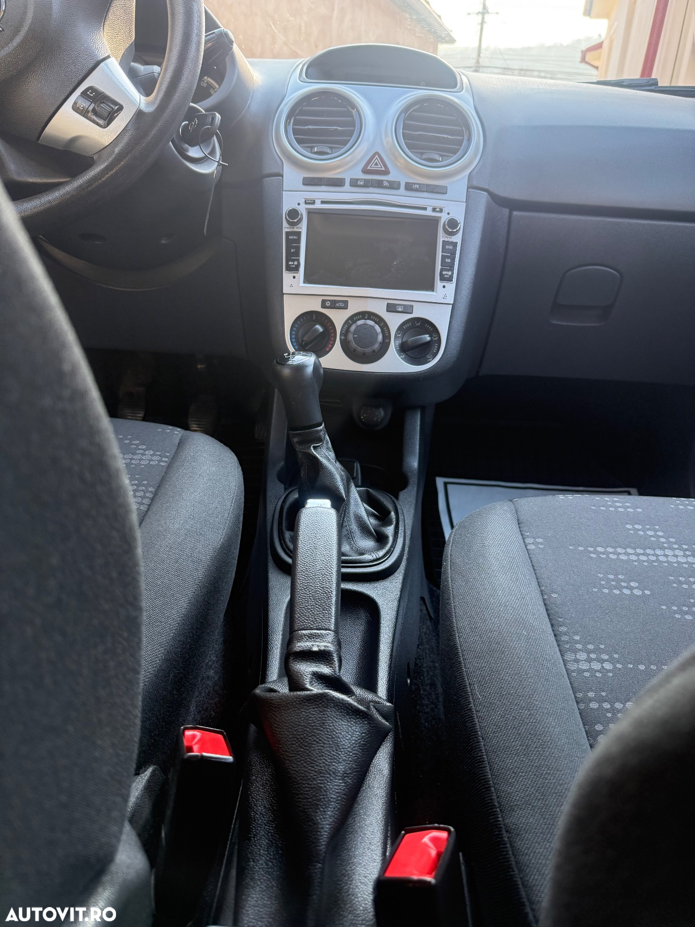 Opel Corsa 1.2 Enjoy - 26