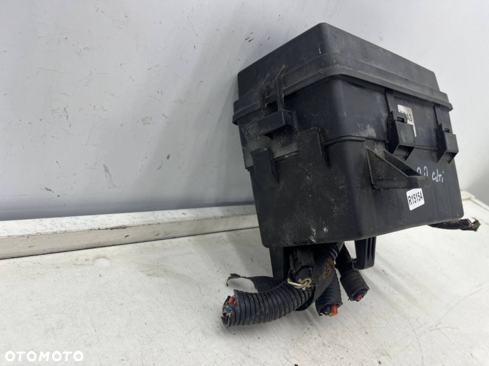 Skrzynka bezpieczników Chevrolet Nubira III J200 05-12r. 2.0 cdti - 3