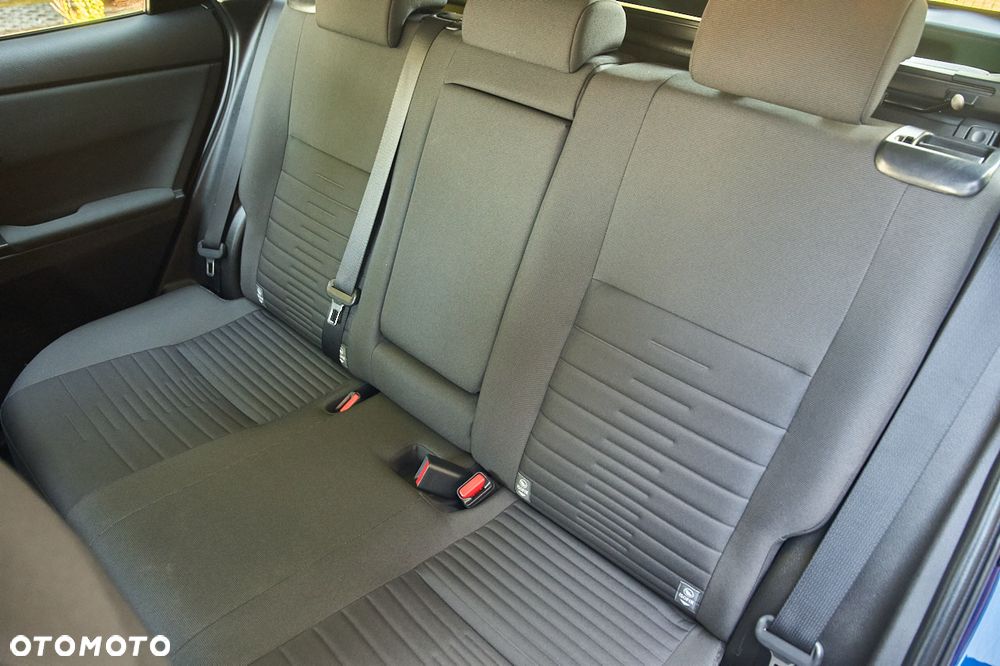 Toyota Auris 1.6 D-4D Design Edition - 11