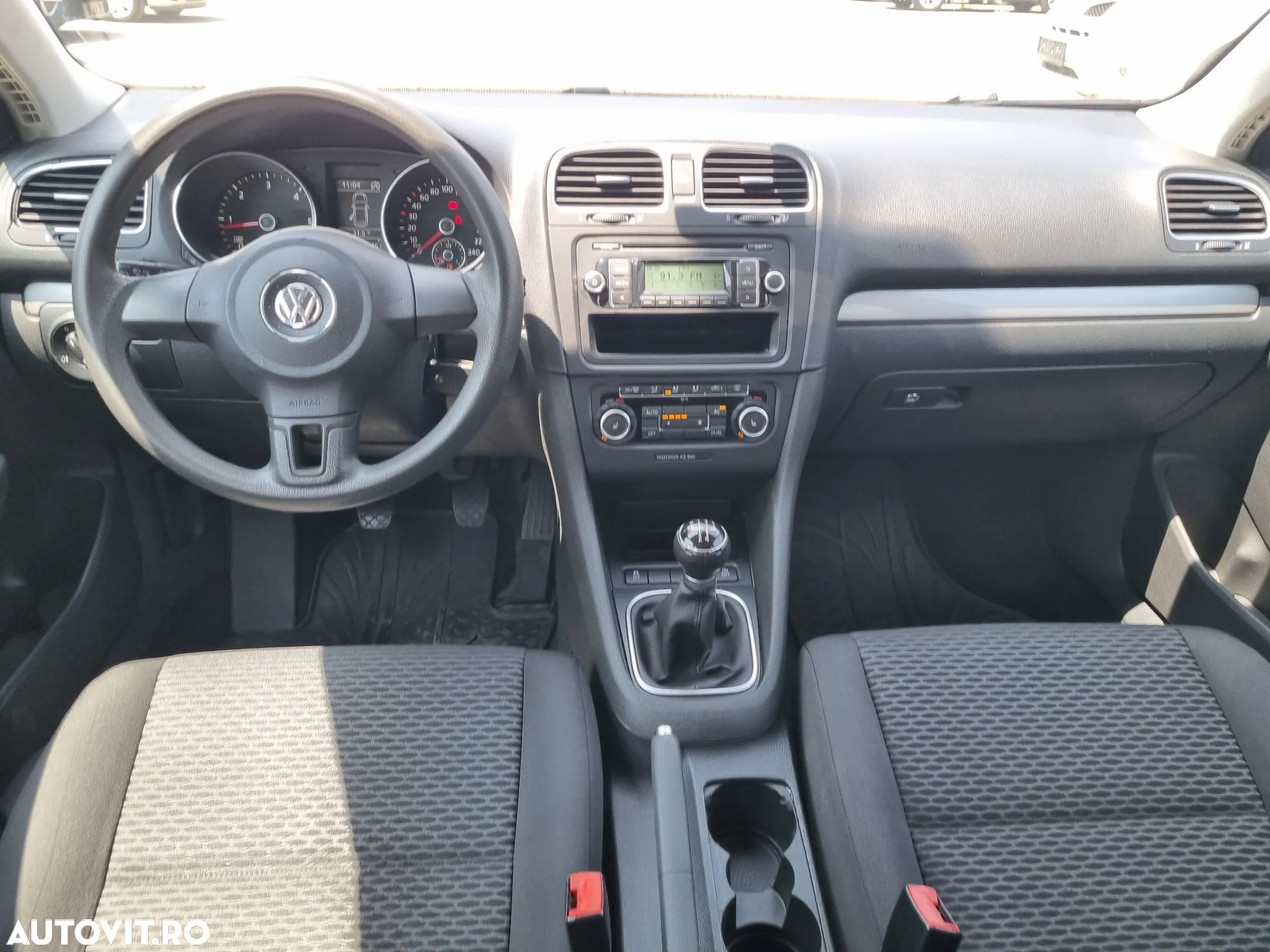 Volkswagen Golf 1.6 TDI BlueMotion Technology Comfortline - 13