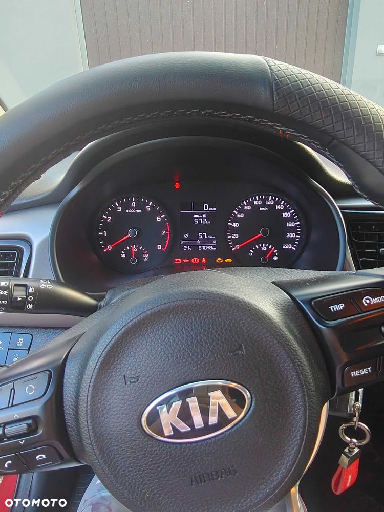 Kia Rio - 5
