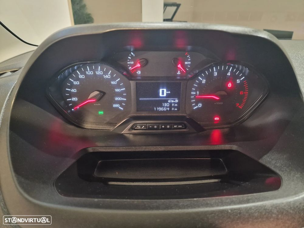 Peugeot Partner 1.5 Longa - 27