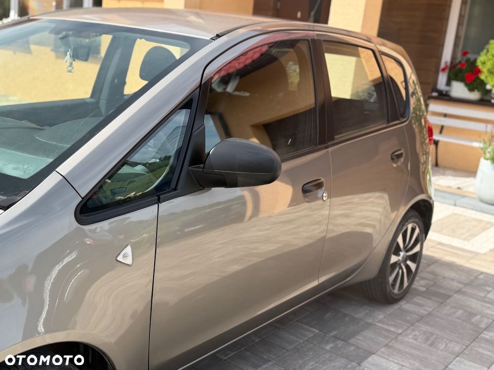 Mitsubishi Colt 1.3 Invite - 28