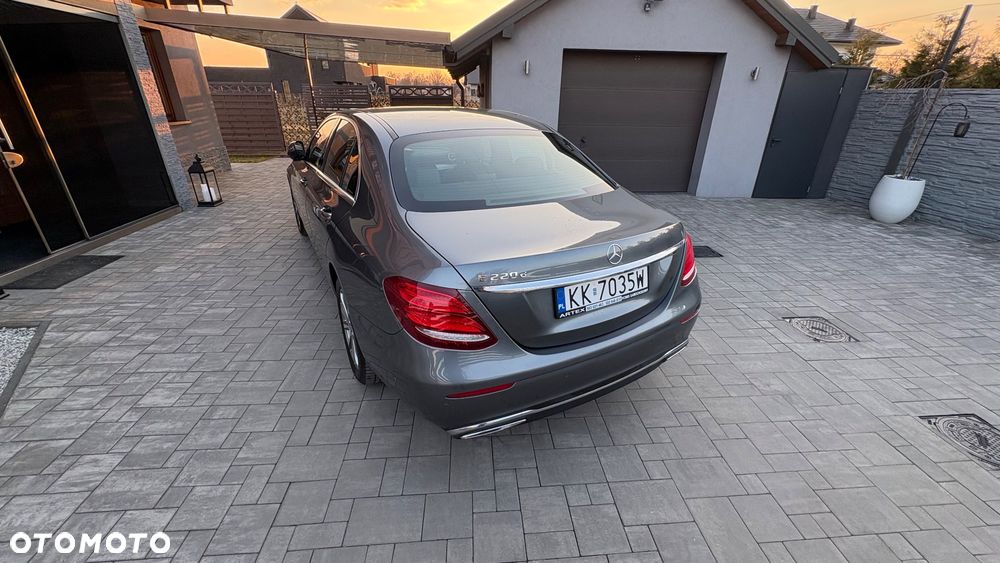 Mercedes-Benz Klasa E 220 d 9G-TRONIC - 8