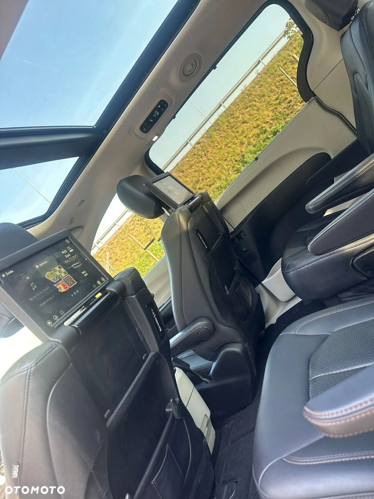 Chrysler Pacifica - 13