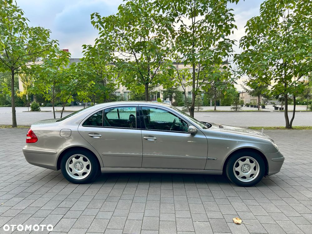 Mercedes-Benz Klasa E 200 CDI Classic - 15