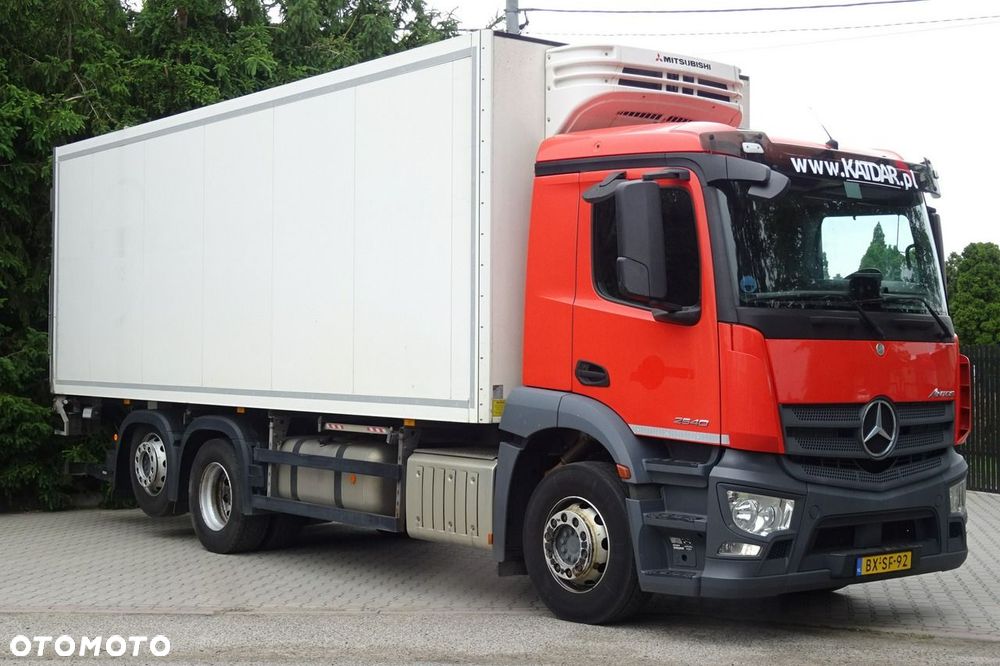 Mercedes-Benz Antos 2540 Sypialna euro 6 chłodni 3 osie podnoszona i skrętna - 27
