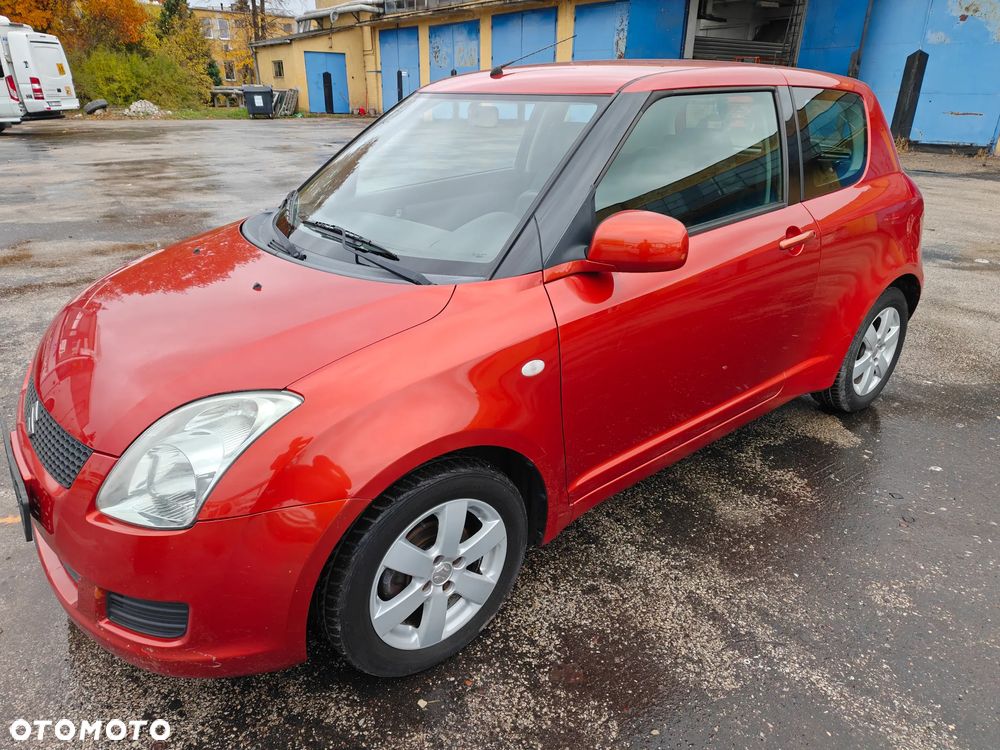 Suzuki Swift - 1