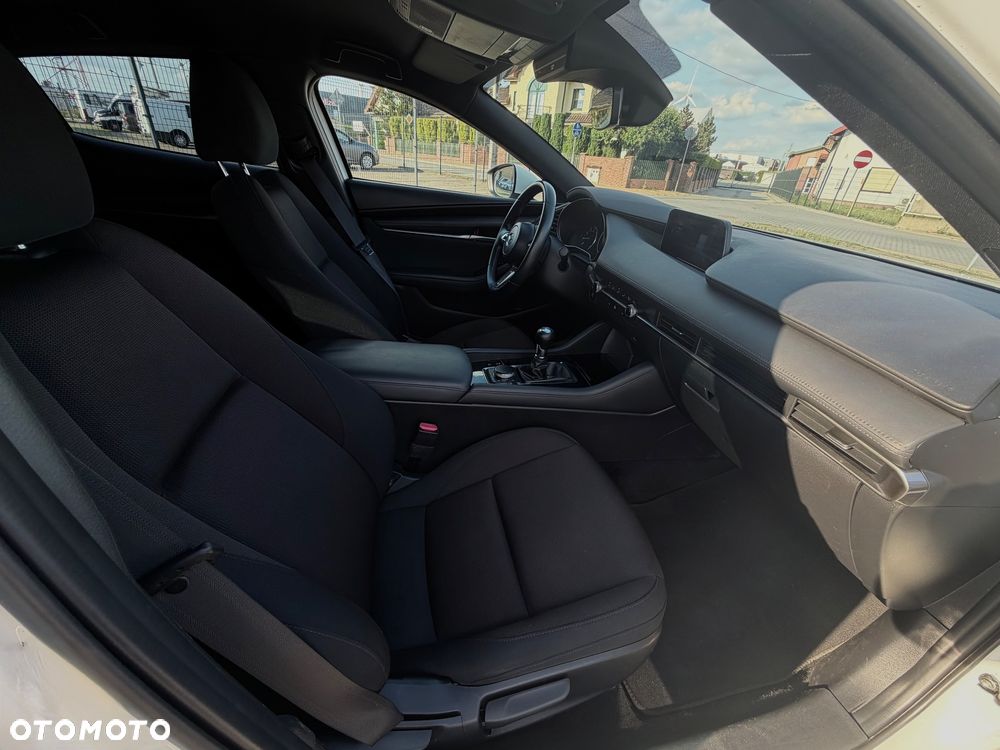 Mazda 3 SKYACTIV-G 2.0 M-Hybrid - 12