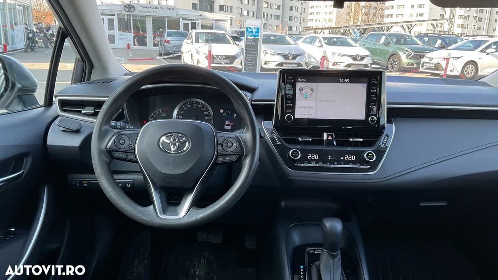 Toyota Corolla 1.8 HSD Business - 18