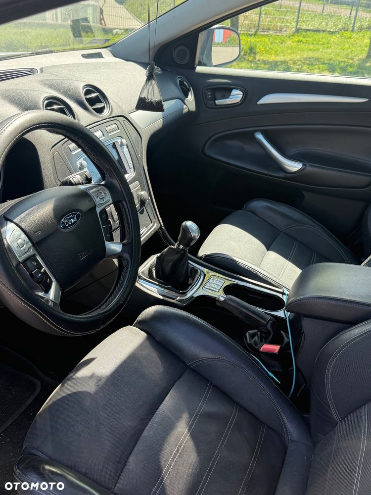 Ford Mondeo 2.0 Ambiente - 3