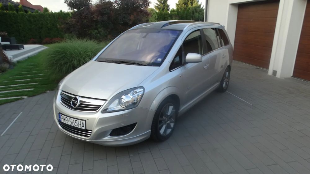 Opel Zafira 1.8 Cosmo - 2