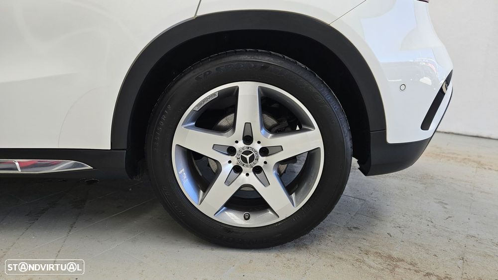 Mercedes-Benz GLA 250 AMG Line 4-Matic - 27