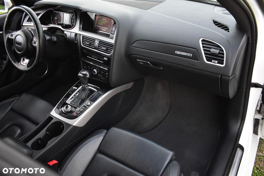 Audi A4 Limousine - 6
