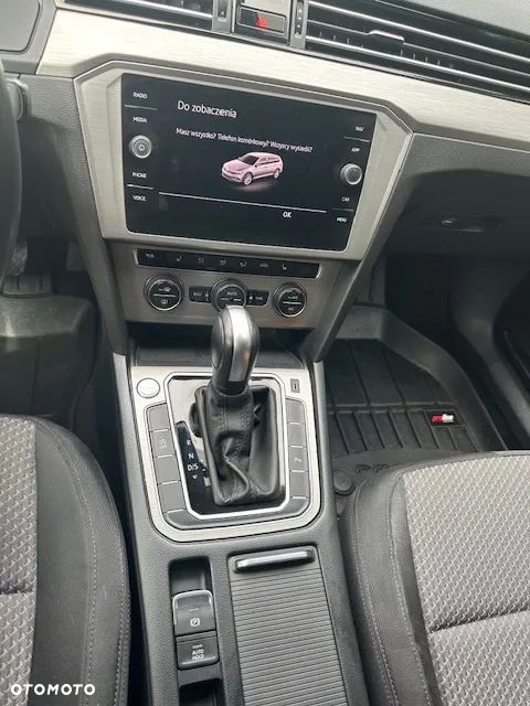 Volkswagen Passat - 13
