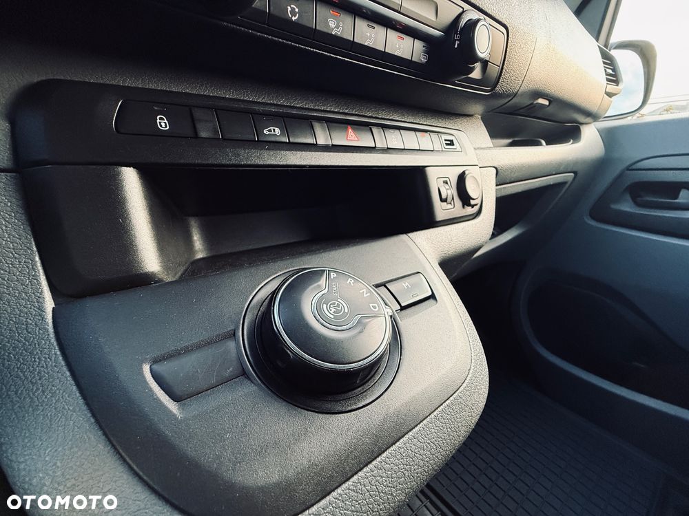 Opel Vivaro - 30