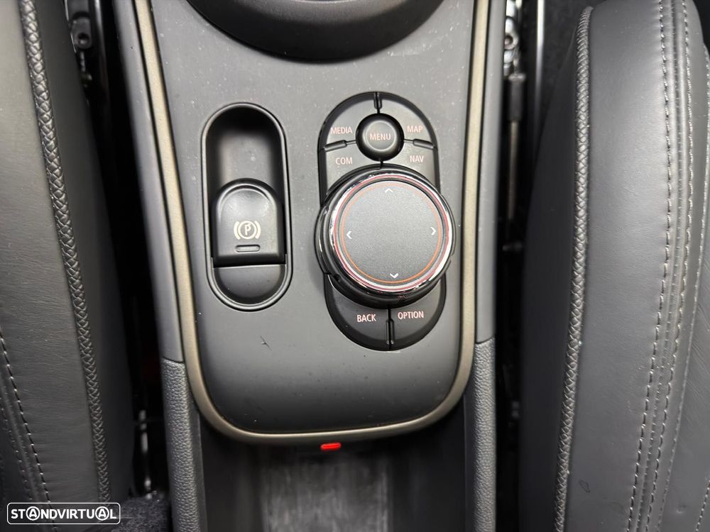 MINI Countryman Cooper SE ALL4 Auto - 31
