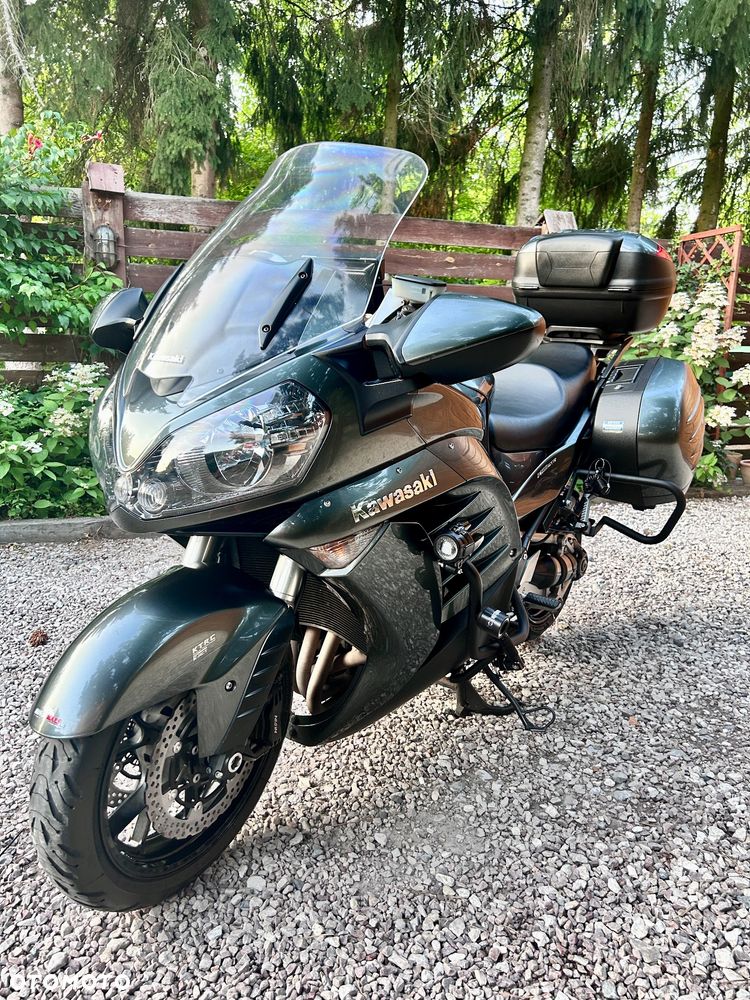 Kawasaki GTR - 5
