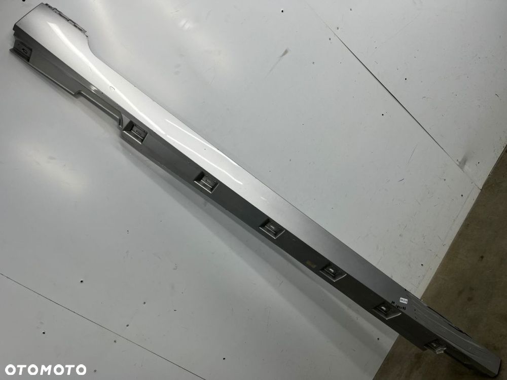 Nakładka progu VW Passat B8 14-23r. prawa listwa prawy próg zewnętrzny 3G0853858 - 1