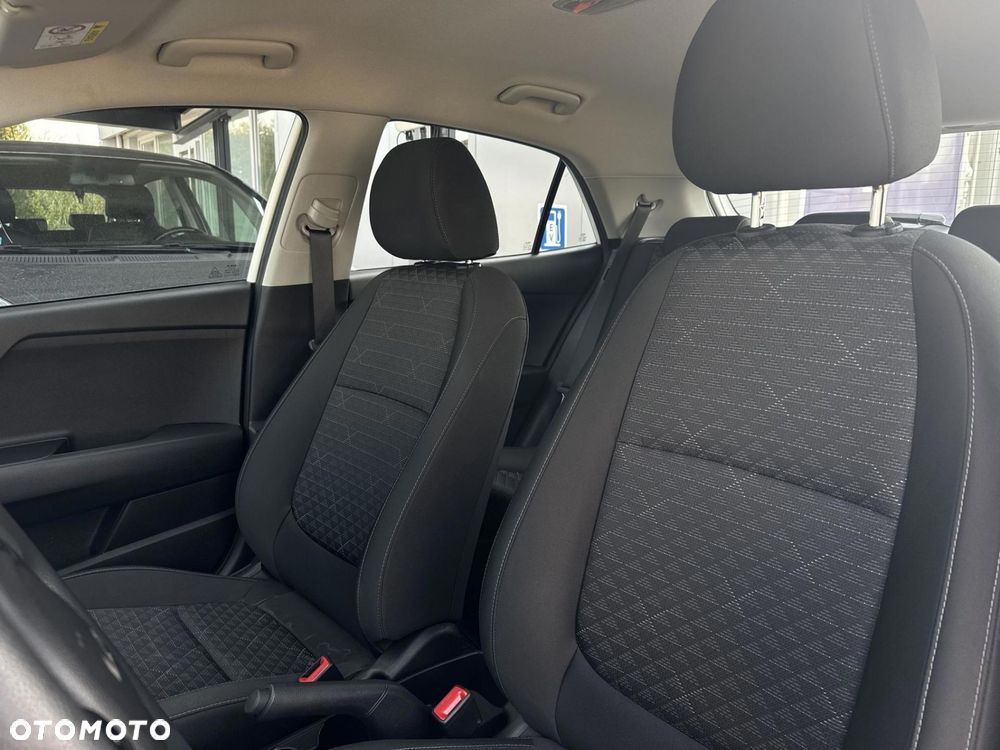 Kia Rio - 11
