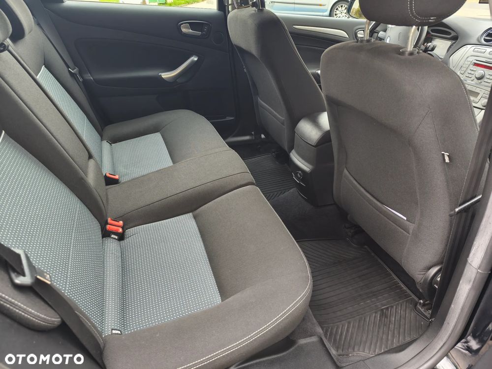 Ford Mondeo - 17