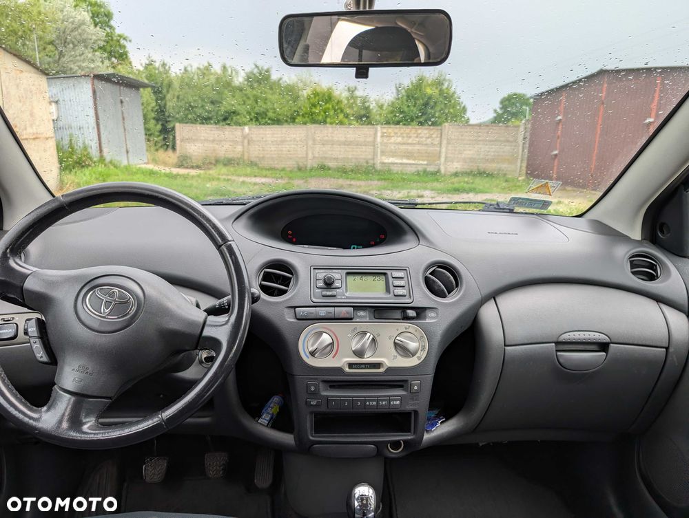 Toyota Yaris - 3