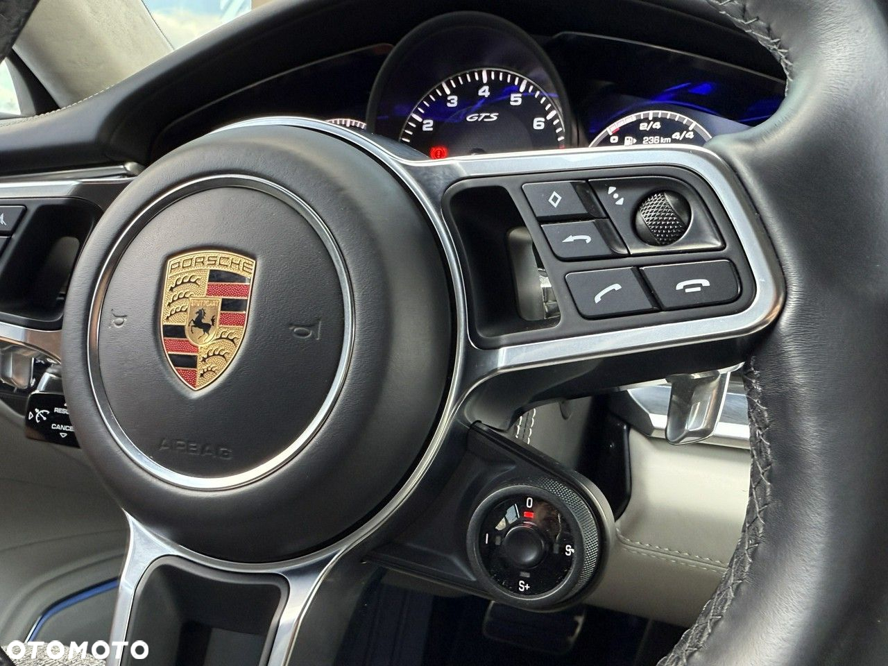 Porsche Panamera - 26
